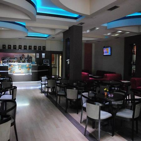 Grand Hotel Elbasan Exterior photo