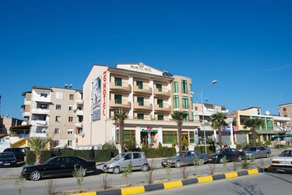 Grand Hotel Elbasan Exterior photo